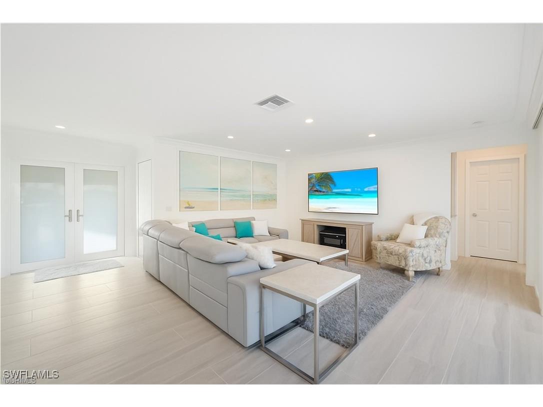 1250 Tuna Court Naples FL 34102 225073898 image10