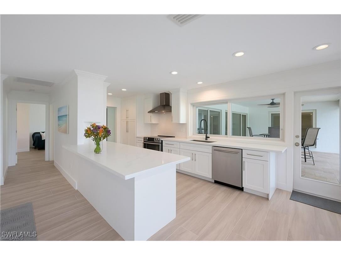 1250 Tuna Court Naples FL 34102 225073898 image13