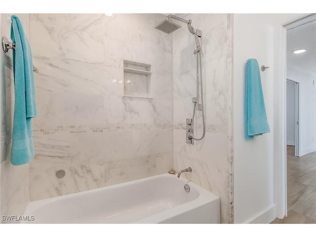 1250 Tuna Court Naples FL 34102 225073898 image20