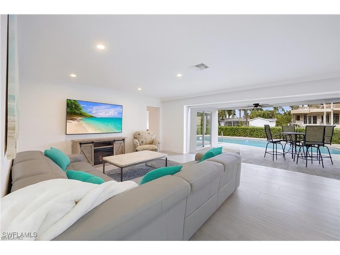 1250 Tuna Court Naples FL 34102 225073898 image7