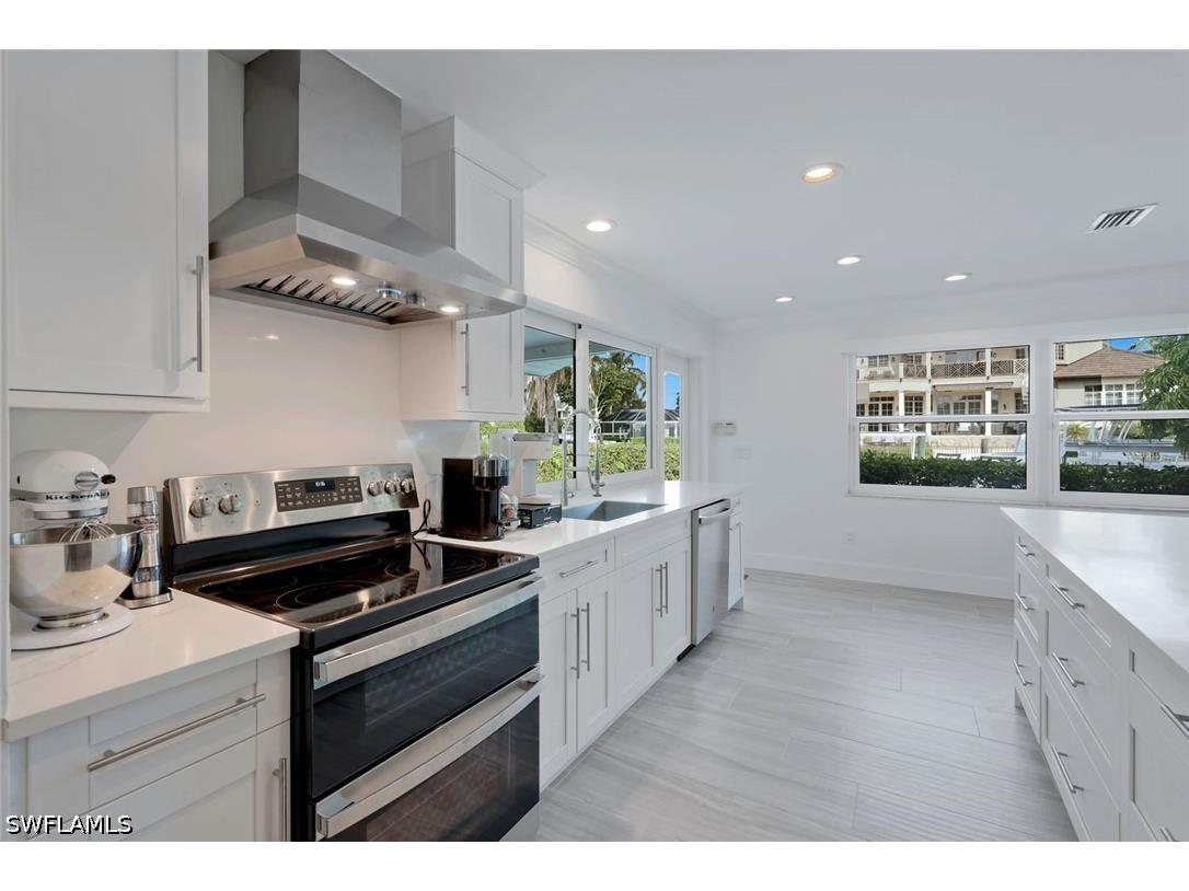 1250 Tuna Court Naples FL 34102 226020249 image14