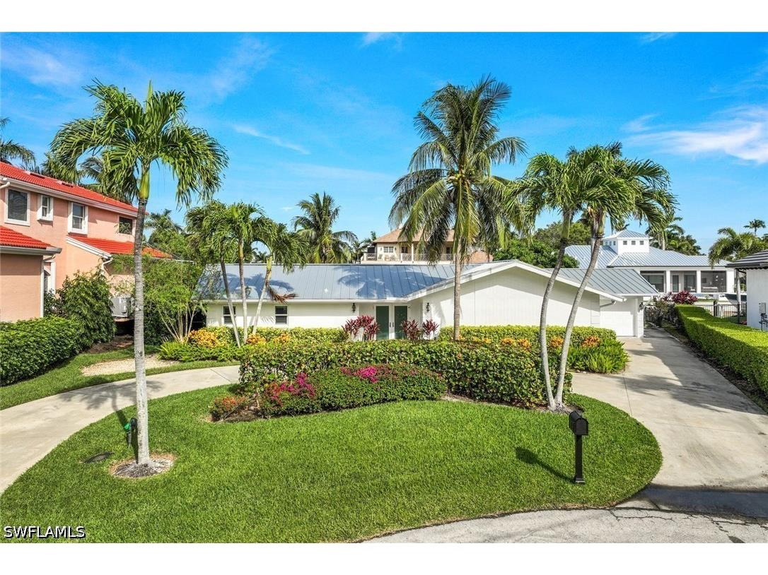 1250 Tuna Court Naples FL 34102 226020249 image4