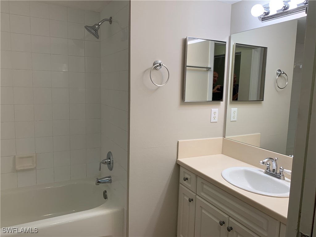 1250 Wildwood Lakes Boulevard #101 Naples FL 34104 225064480 image16