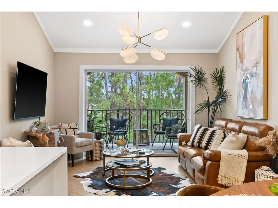 1250 Wildwood Lakes Boulevard #304 Naples FL 34104 224078121 image1