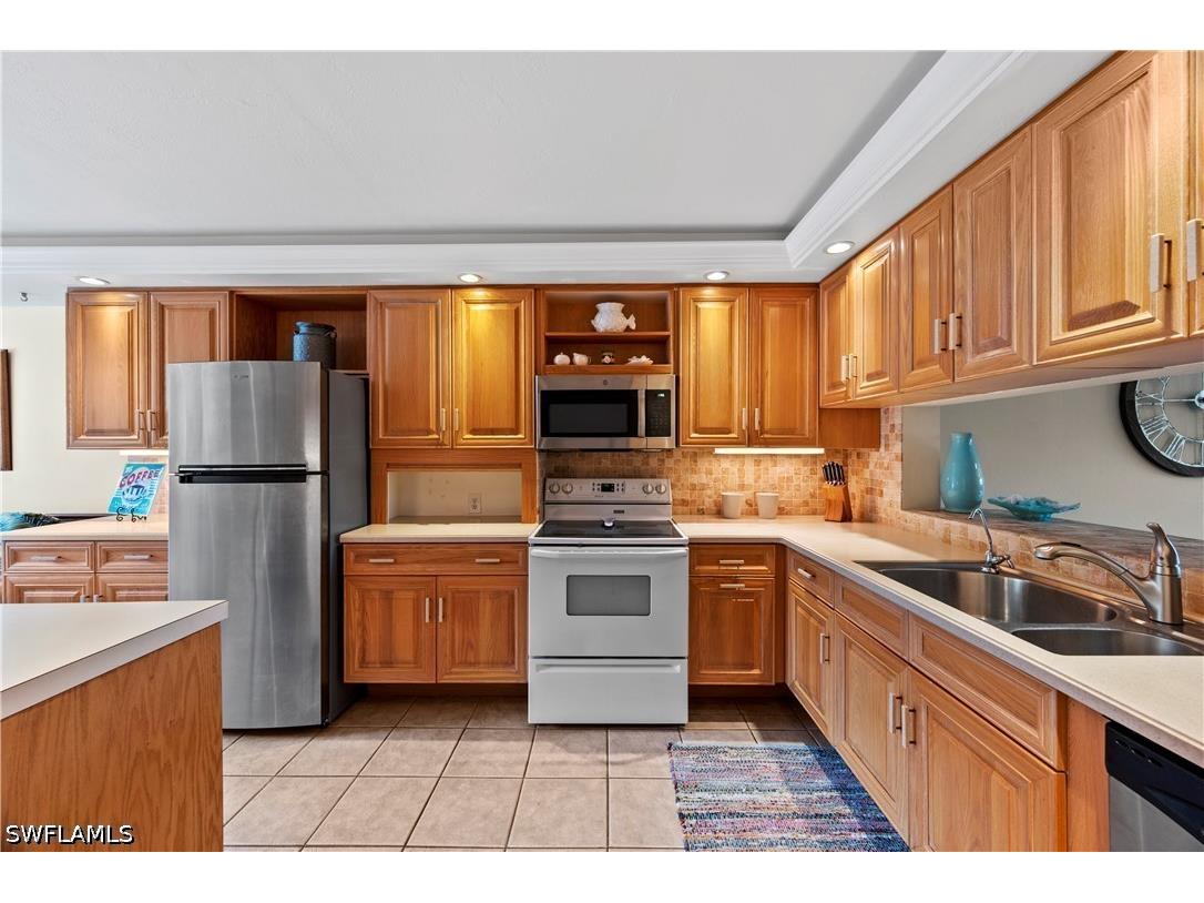 1250 Yesica Ann Circle #E105 Naples FL 34110 226021382 image3