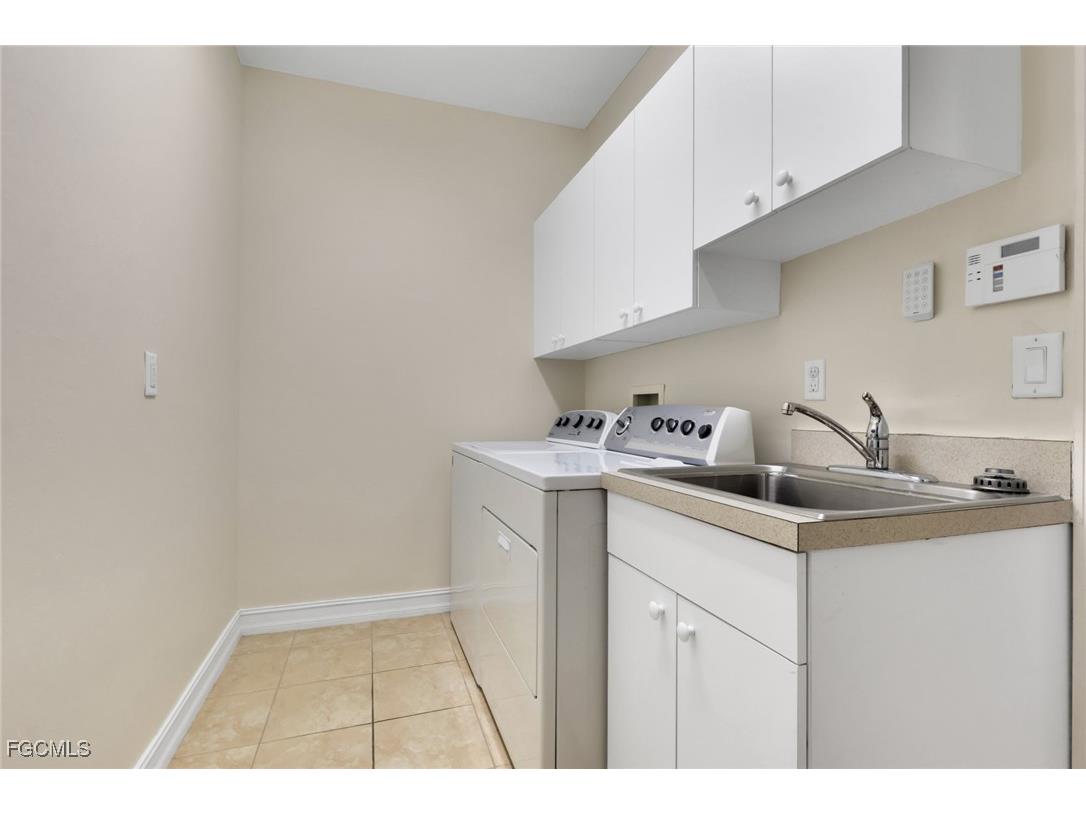 12500 Fairmont Drive Fort Myers FL 33913 2025021505 image28