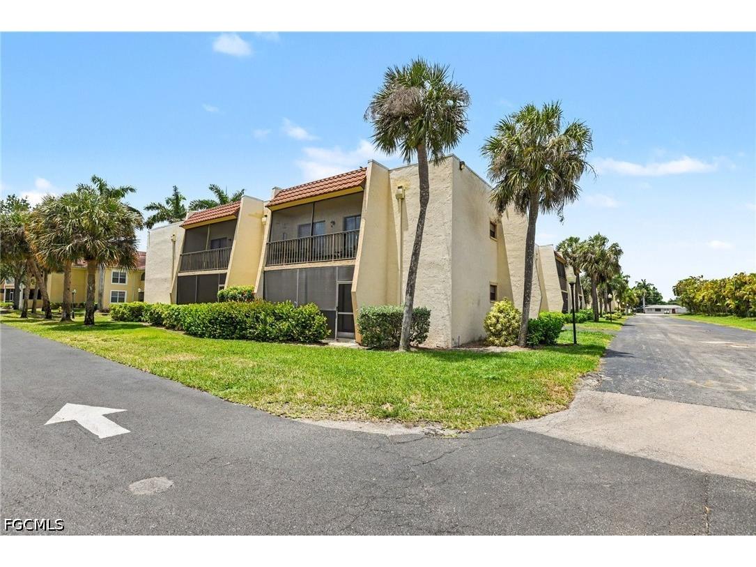 12501 Mcgregor Boulevard #10 Fort Myers FL 33919 2026018610 image3