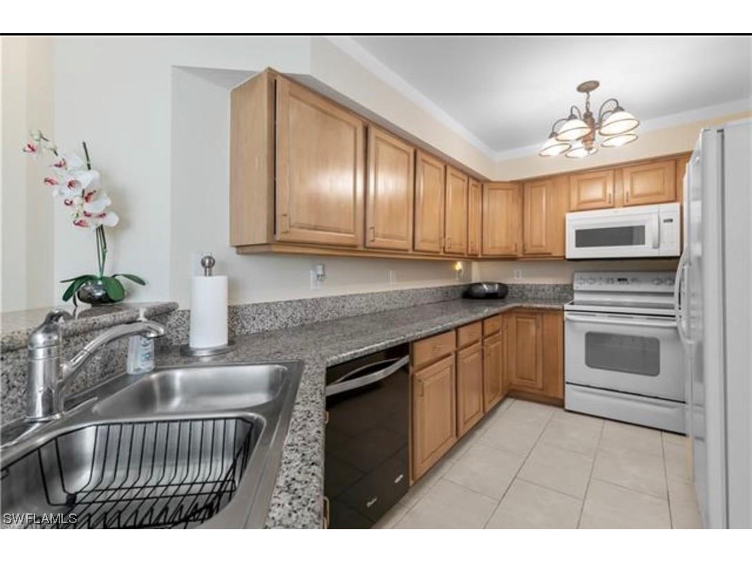 12505 Mcgregor Boulevard #202B Fort Myers FL 33919 223057683 image1