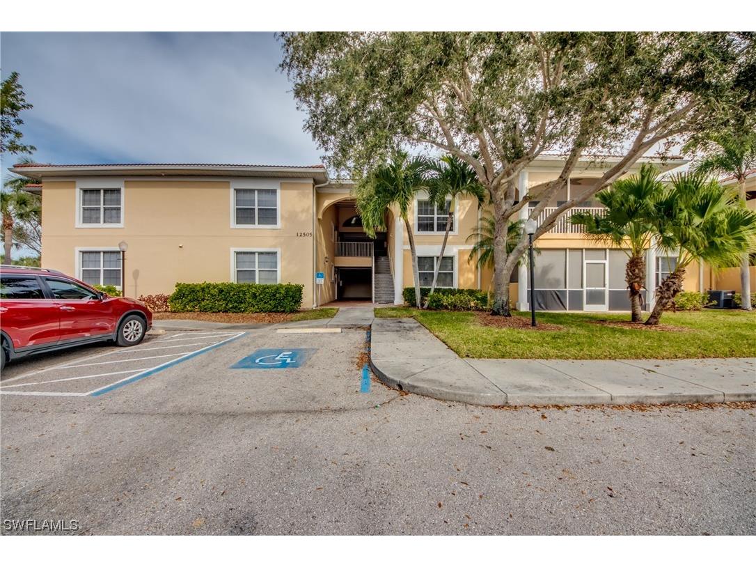 12505 Mcgregor Boulevard #205 Fort Myers FL 33919 223095774 image1