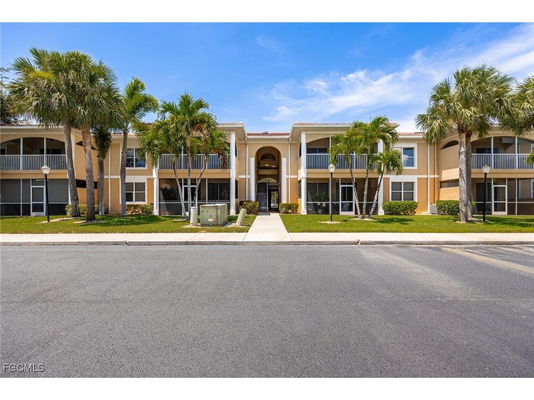 12505 Mcgregor Boulevard #206 Fort Myers FL 33919 2025003679 image1