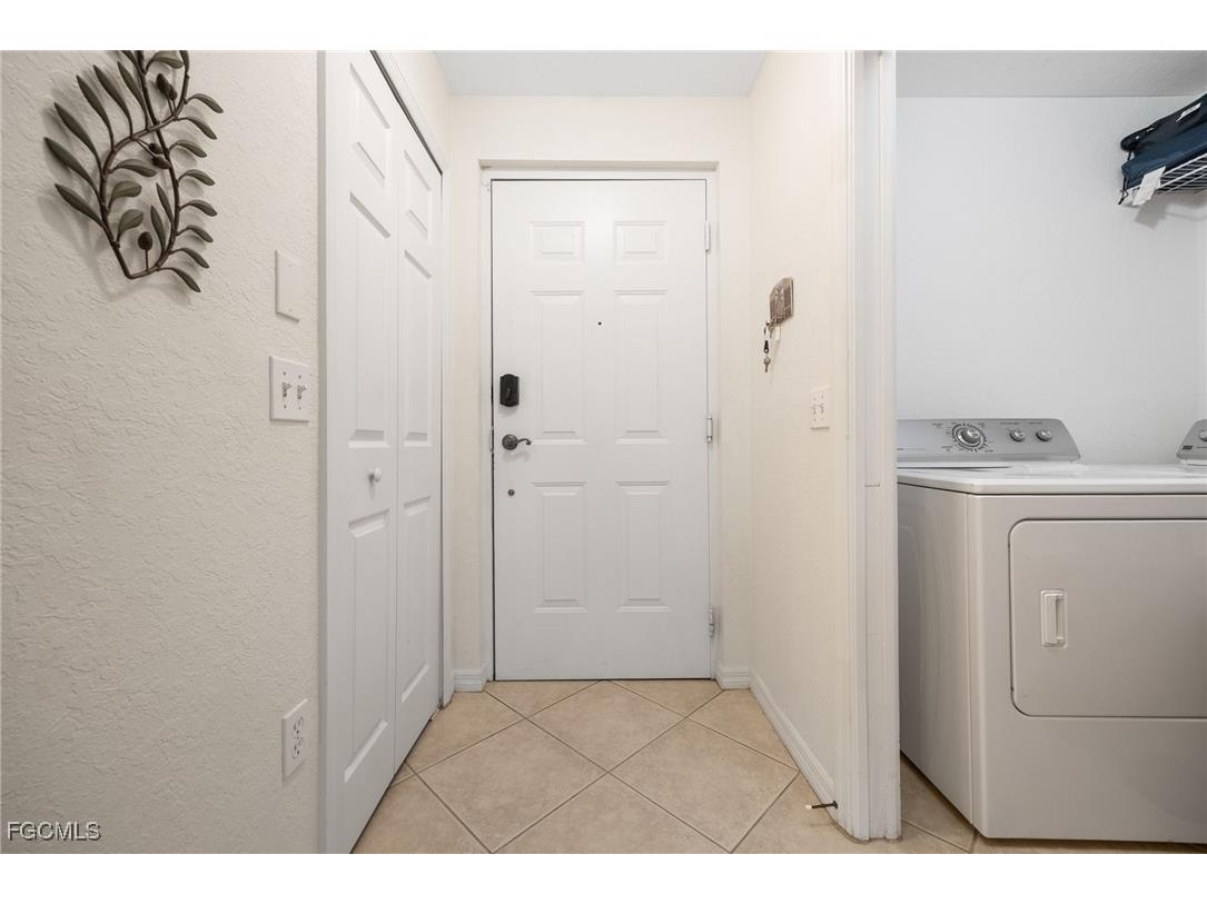 12505 Mcgregor Boulevard #206 Fort Myers FL 33919 2025003679 image12