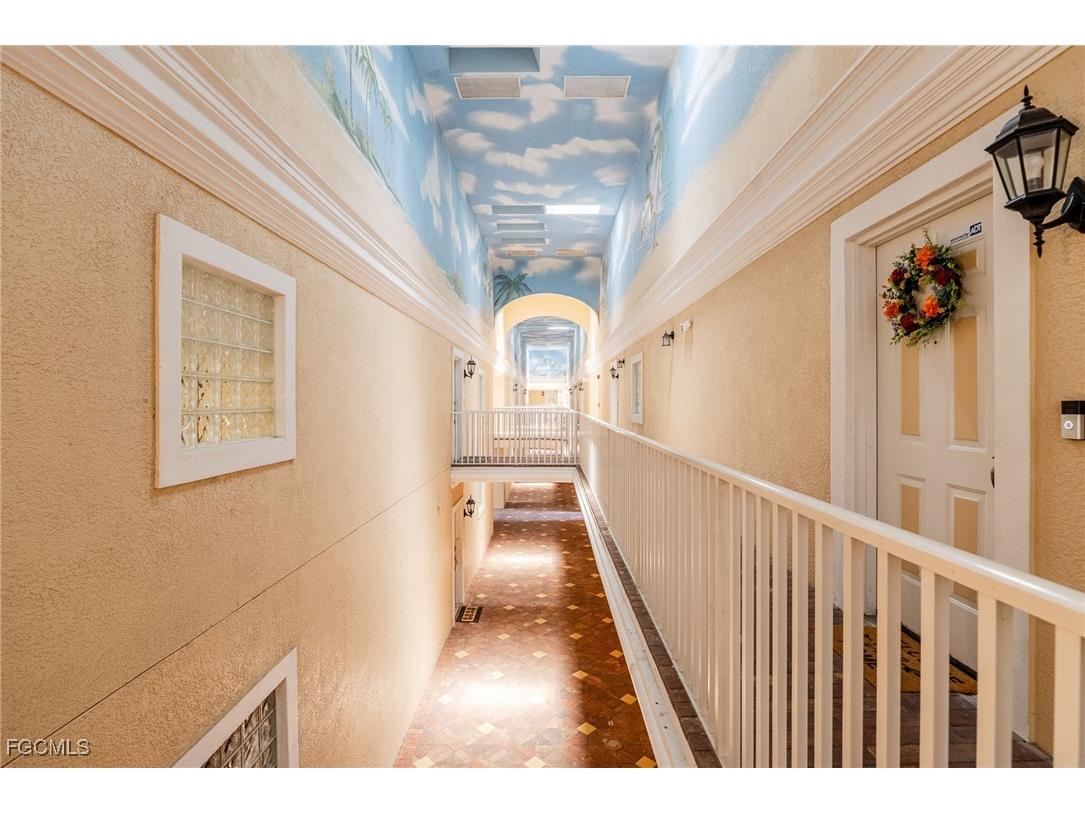 12505 Mcgregor Boulevard #206 Fort Myers FL 33919 2025003679 image9