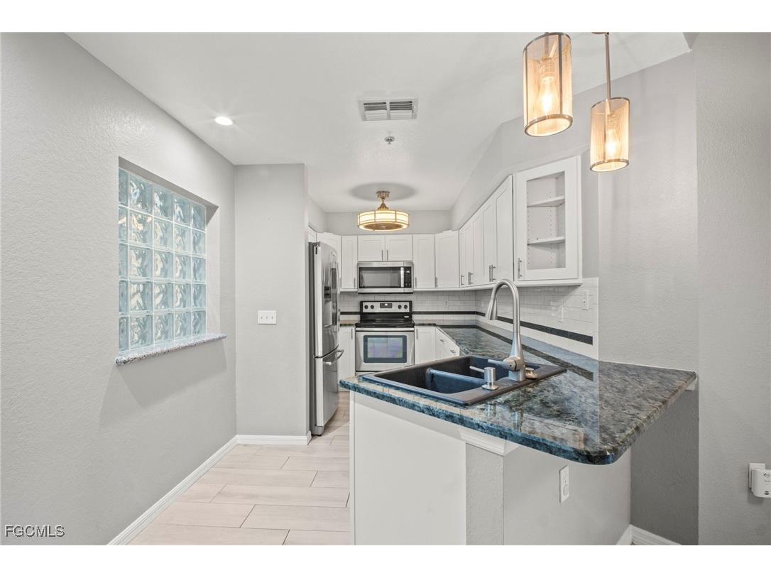 12505 Mcgregor Boulevard #213B Fort Myers FL 33919 2025008033 image11
