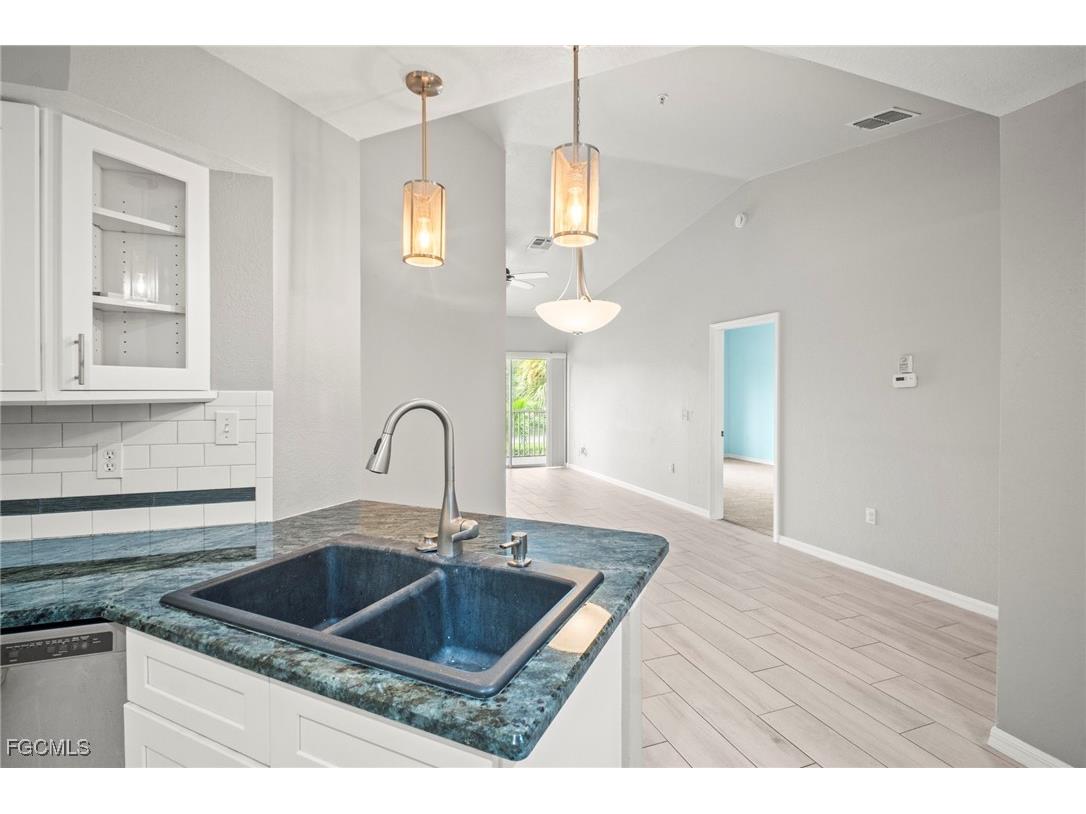 12505 Mcgregor Boulevard #213B Fort Myers FL 33919 2025008033 image16