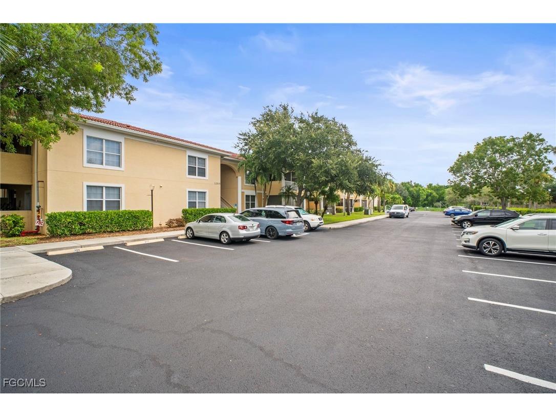 12505 Mcgregor Boulevard #213B Fort Myers FL 33919 2025008033 image3
