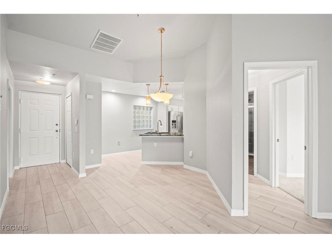 12505 Mcgregor Boulevard #213B Fort Myers FL 33919 2025008033 image6