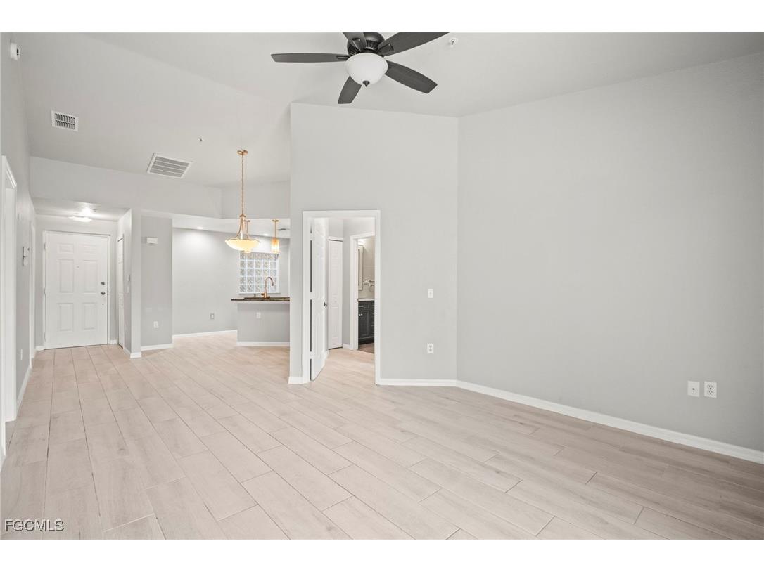 12505 Mcgregor Boulevard #213B Fort Myers FL 33919 2025008033 image8
