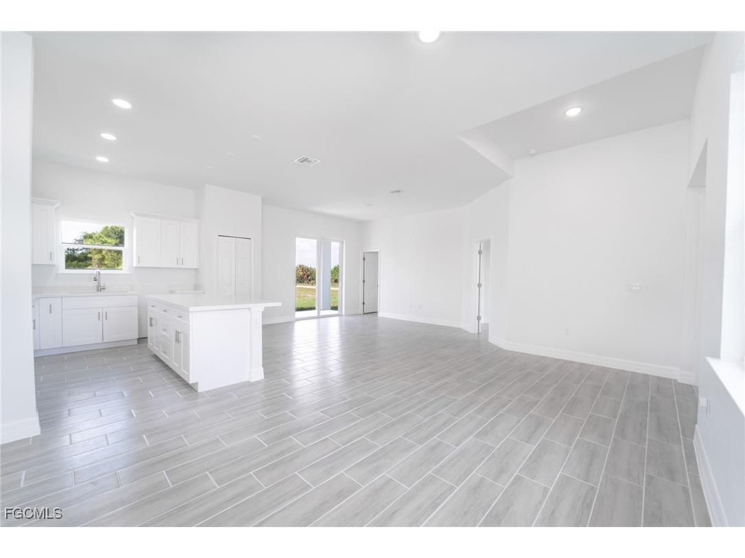 1251 Bari Street E Lehigh Acres FL 33974 2025019328 image2