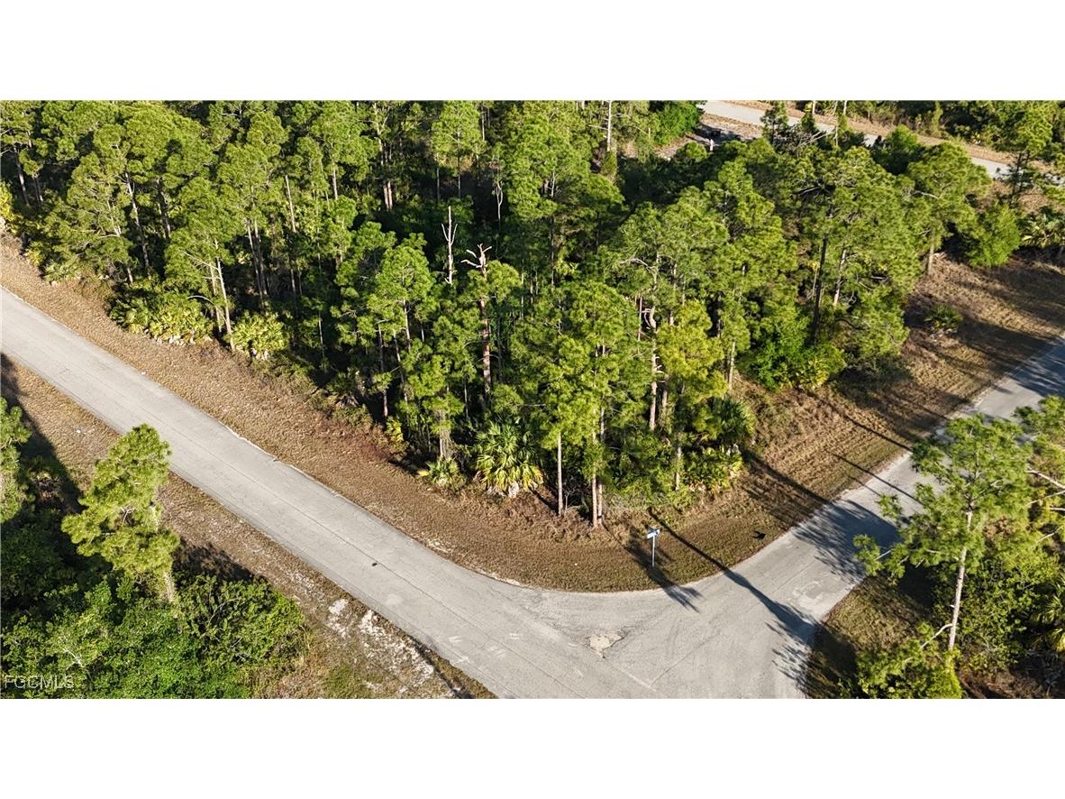 1251 Bermar Street Fort Myers FL 33913 2025003842 image7