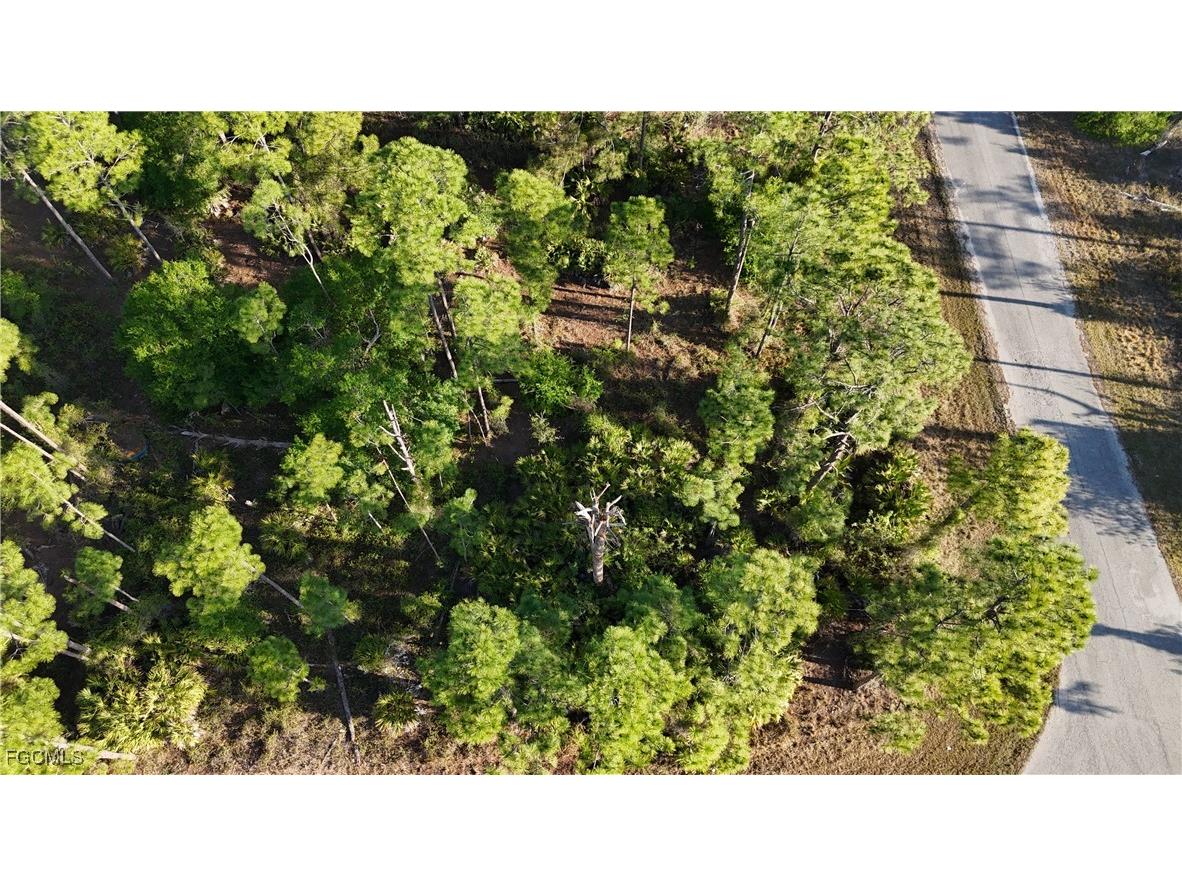 1251 Bermar Street Fort Myers FL 33913 2025003842 image8