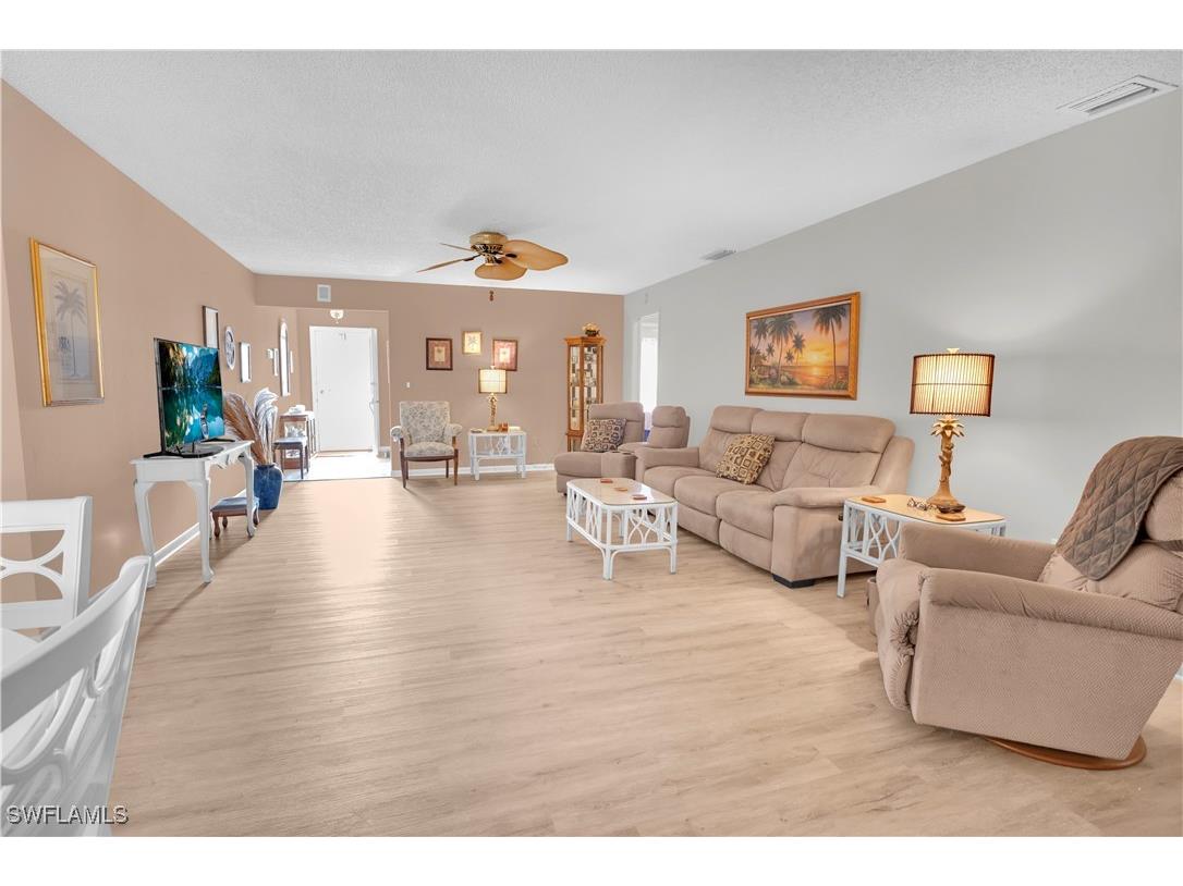 1251 Broadwater Drive Fort Myers FL 33919 225082560 image1