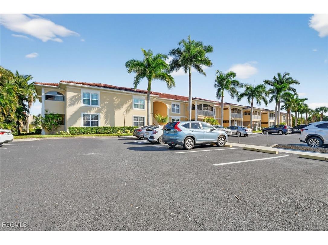 12515 Mcgregor Boulevard #103 Fort Myers FL 33919 2025025183 image1
