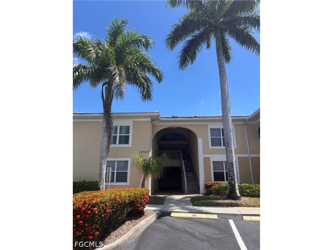 12515 Mcgregor Boulevard #104 Fort Myers FL 33919 2026021122 image2