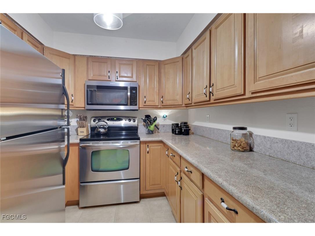 12515 Mcgregor Boulevard #108 Fort Myers FL 33919 2025013941 image6