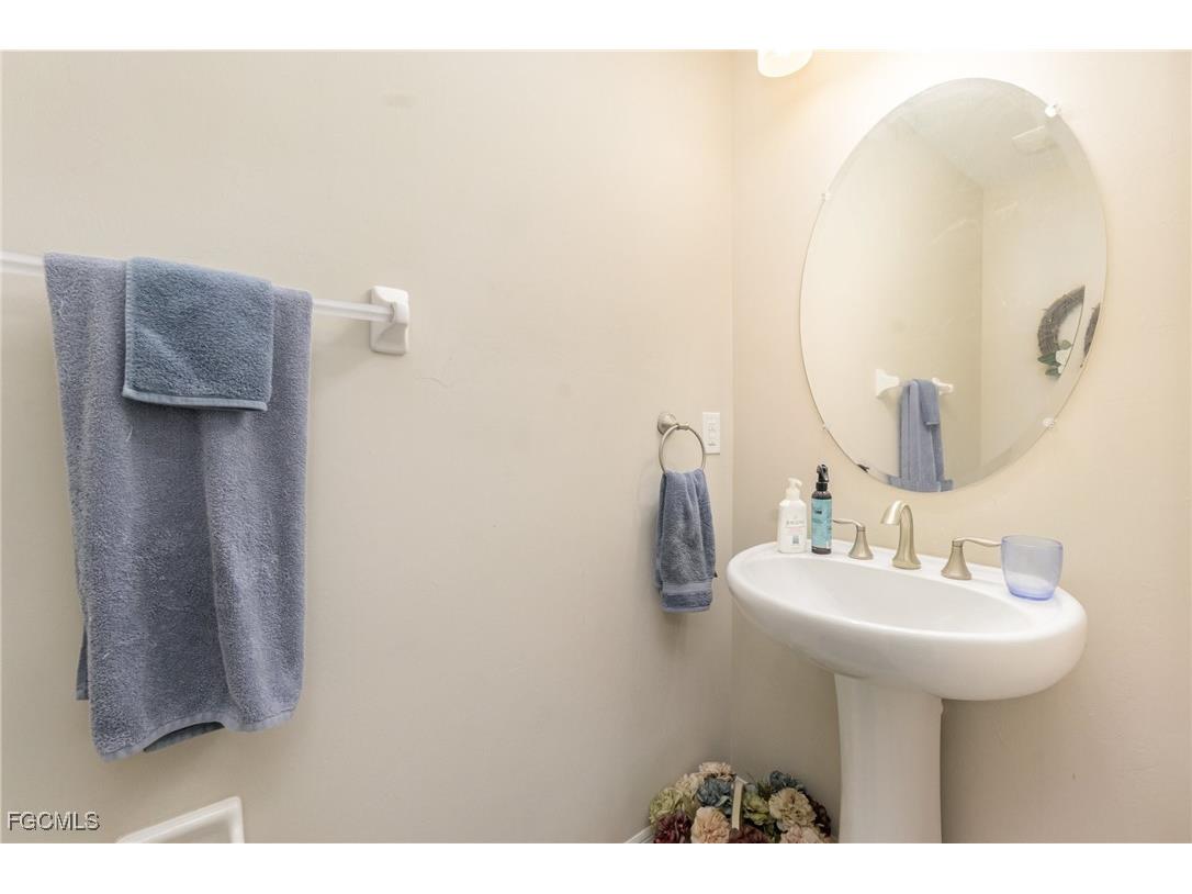 12518 Laurel Cove Drive Fort Myers FL 33913 2025010919 image16