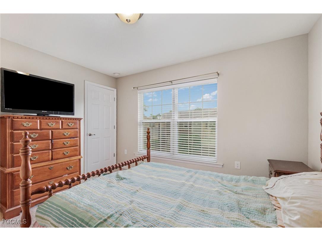 12518 Laurel Cove Drive Fort Myers FL 33913 2025010919 image24