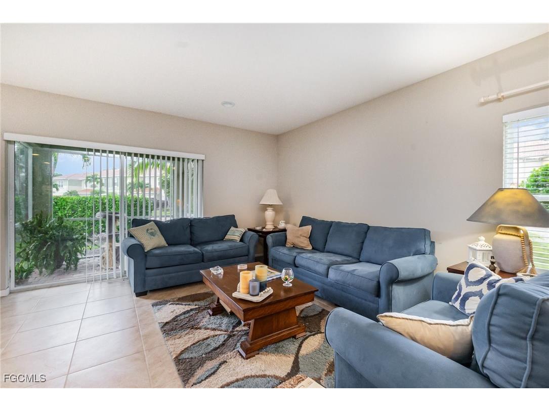 12518 Laurel Cove Drive Fort Myers FL 33913 2025010919 image3