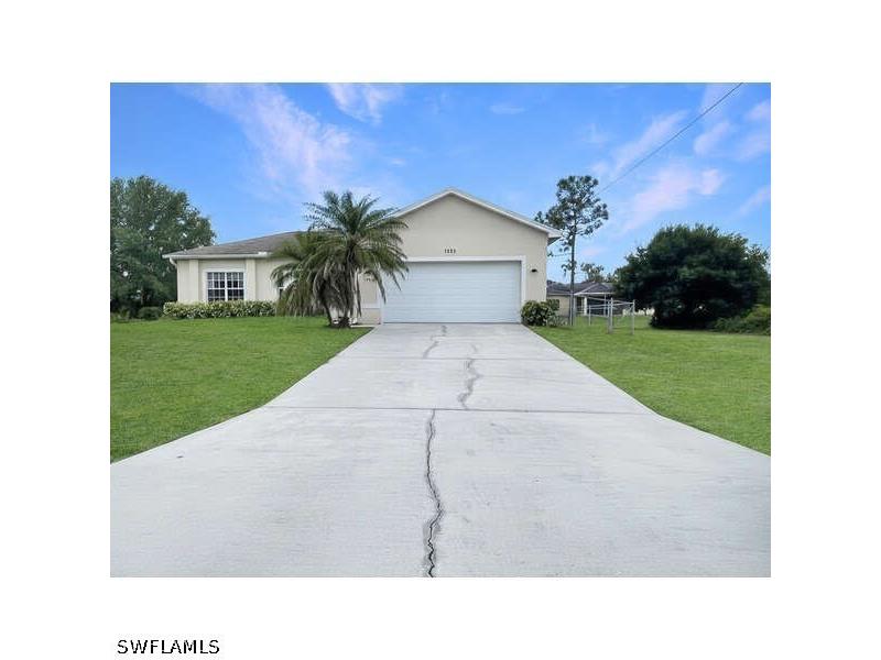 1252 Delores Street E Lehigh Acres FL 33974 226013679 image2