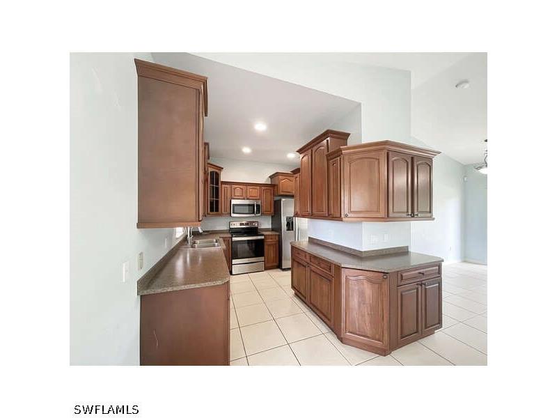 1252 Delores Street E Lehigh Acres FL 33974 226013679 image4