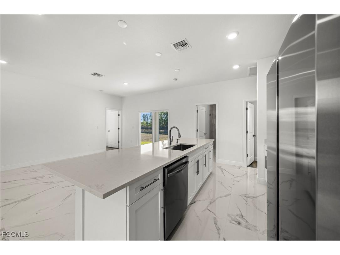 1252 Edna Street E Lehigh Acres FL 33974 2026004610 image10