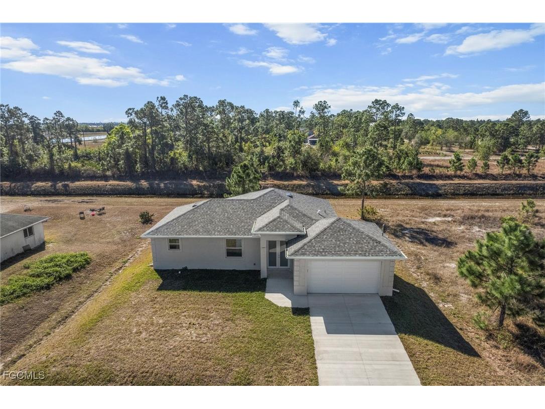 1252 Edna Street E Lehigh Acres FL 33974 2026004610 image2