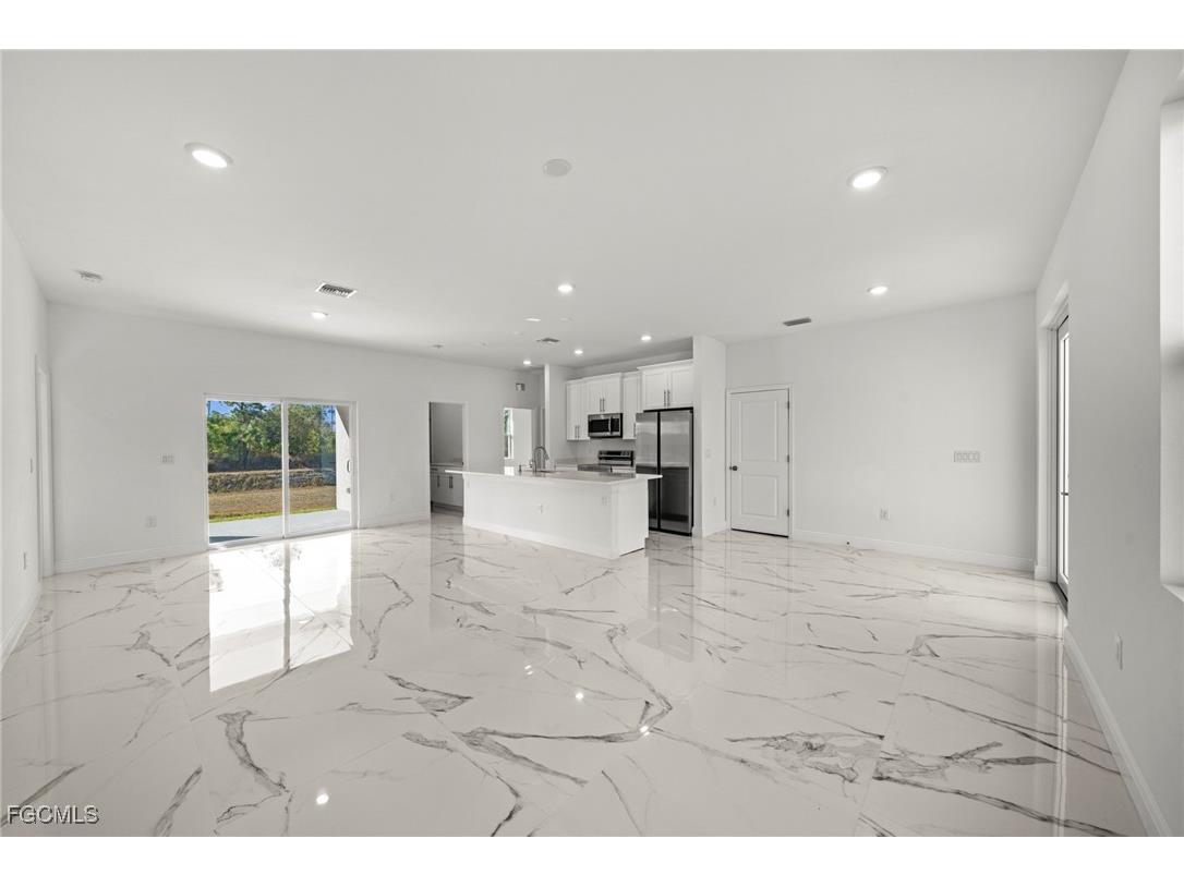 1252 Edna Street E Lehigh Acres FL 33974 2026004610 image4