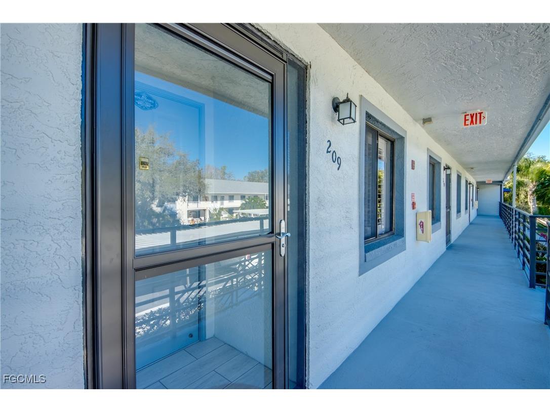 12520 Cold Stream Drive #209 Fort Myers FL 33912 2026004791 image3
