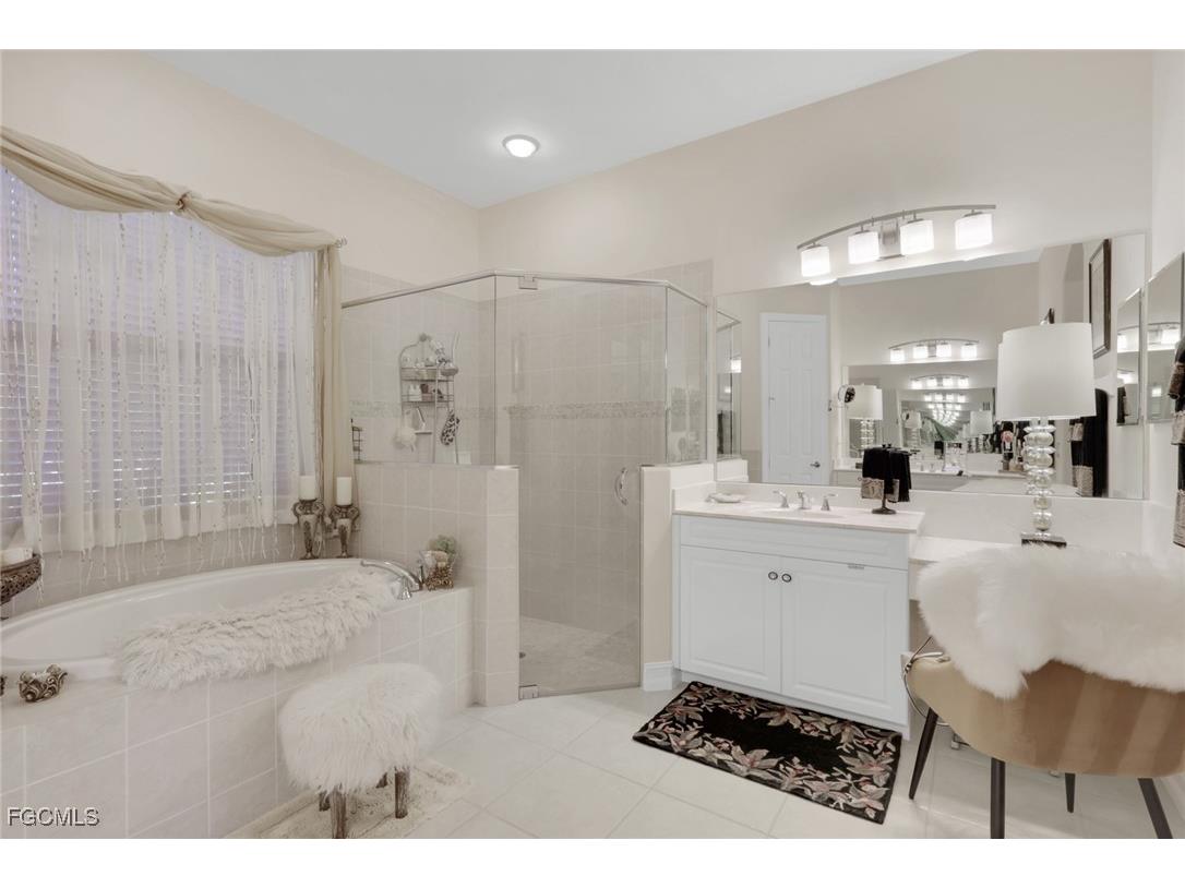 12525 Fairmont Drive Fort Myers FL 33913 2025024982 image17