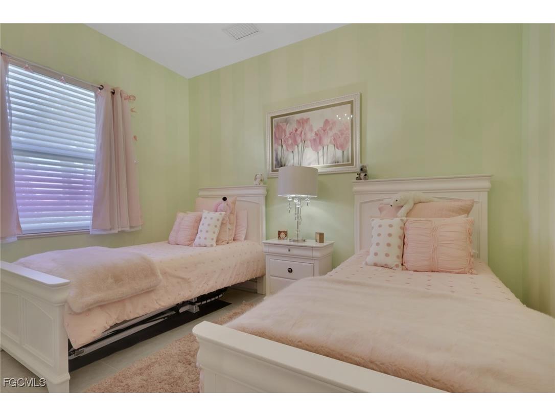12525 Fairmont Drive Fort Myers FL 33913 2025024982 image23