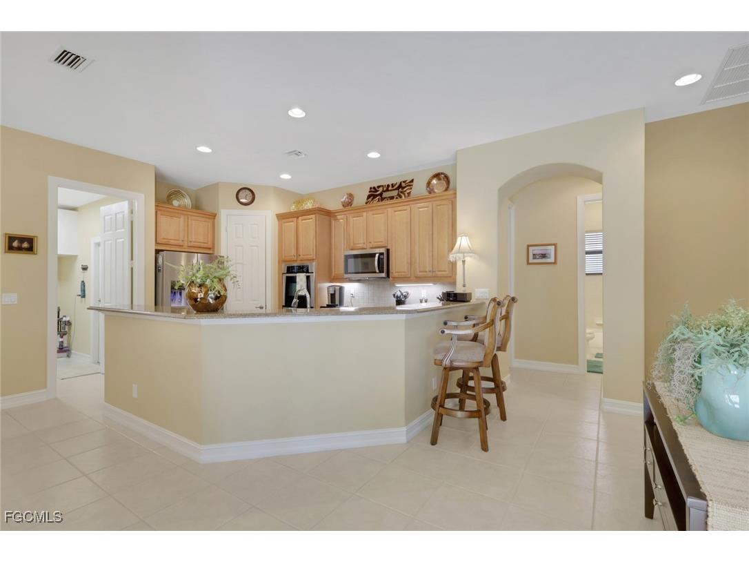 12525 Fairmont Drive Fort Myers FL 33913 2025024982 image9