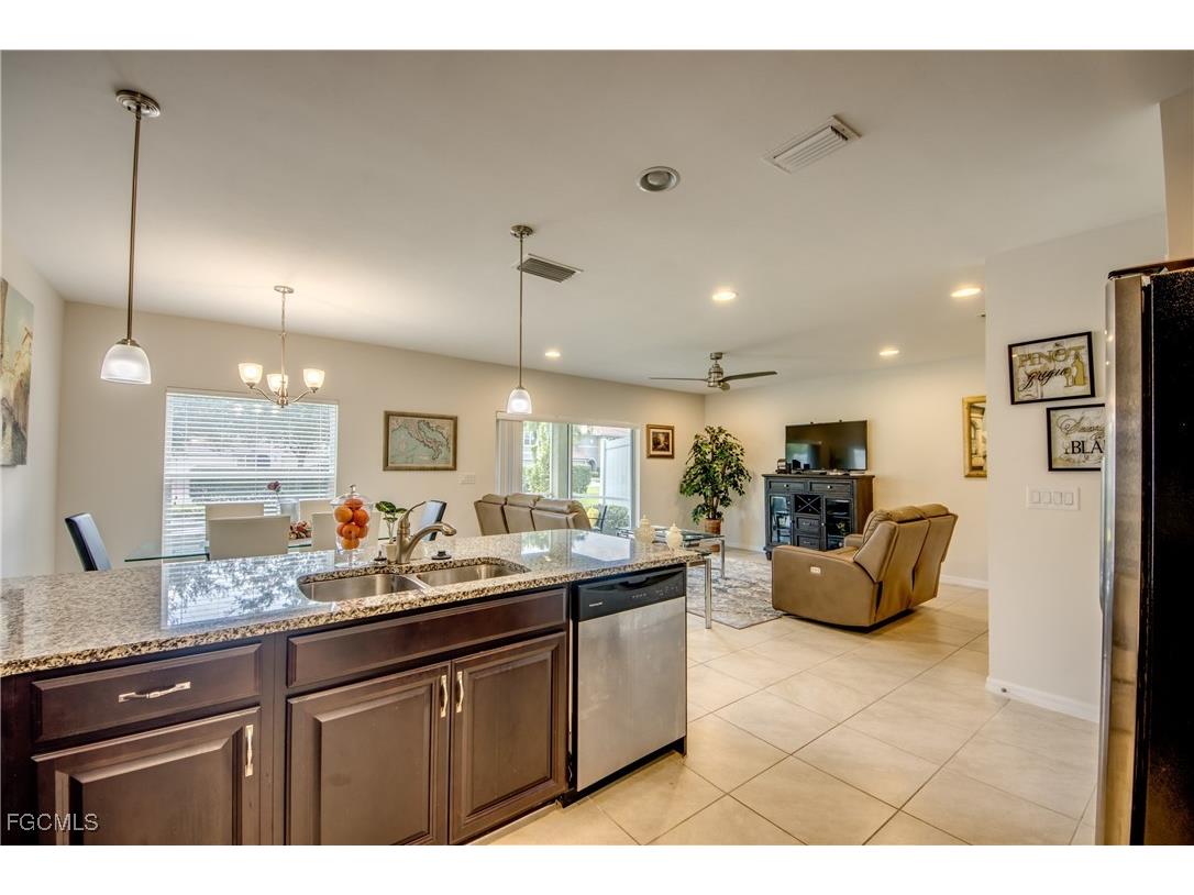 12525 Hammock Cove Boulevard Fort Myers FL 33913 2025003230 image5