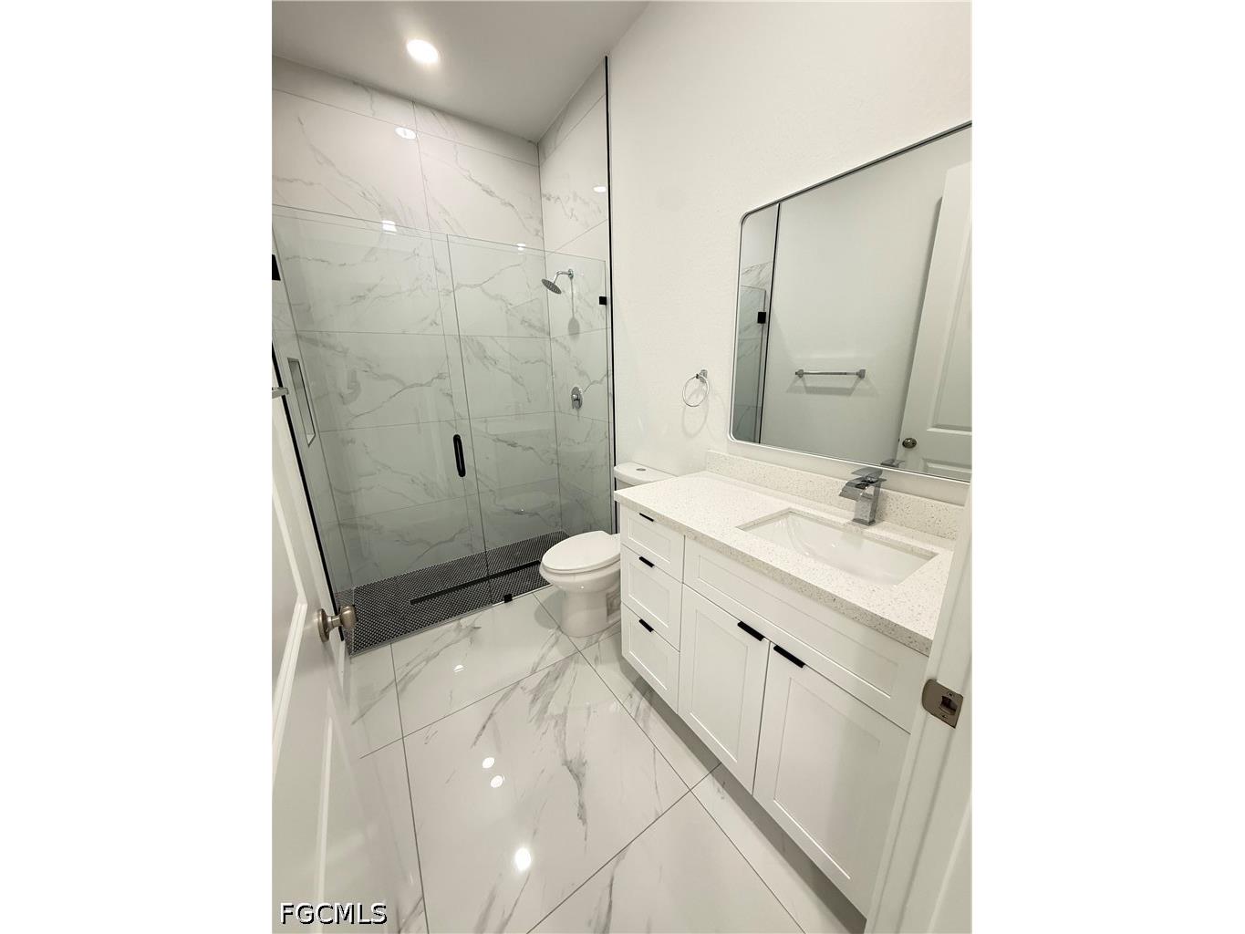 1253 Columbus Boulevard Fort Myers FL 33913 2026014420 image7