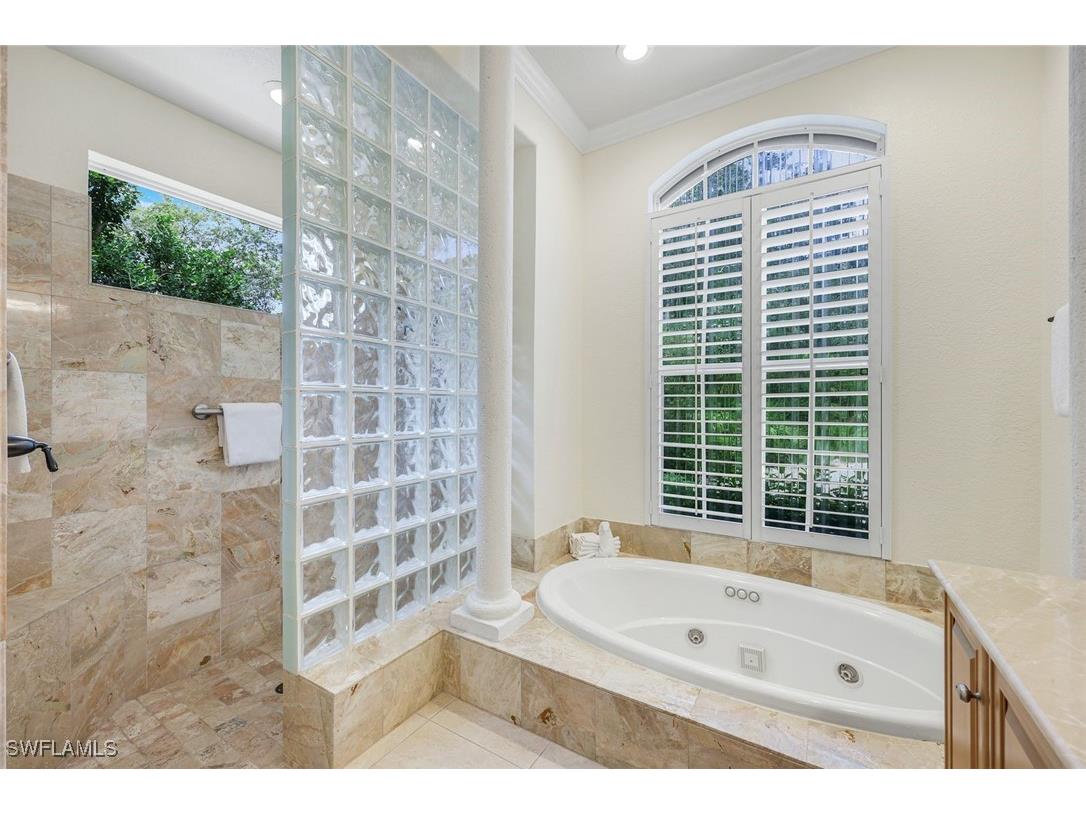 12531 Colliers Reserve Drive Naples FL 34110 225072794 image26