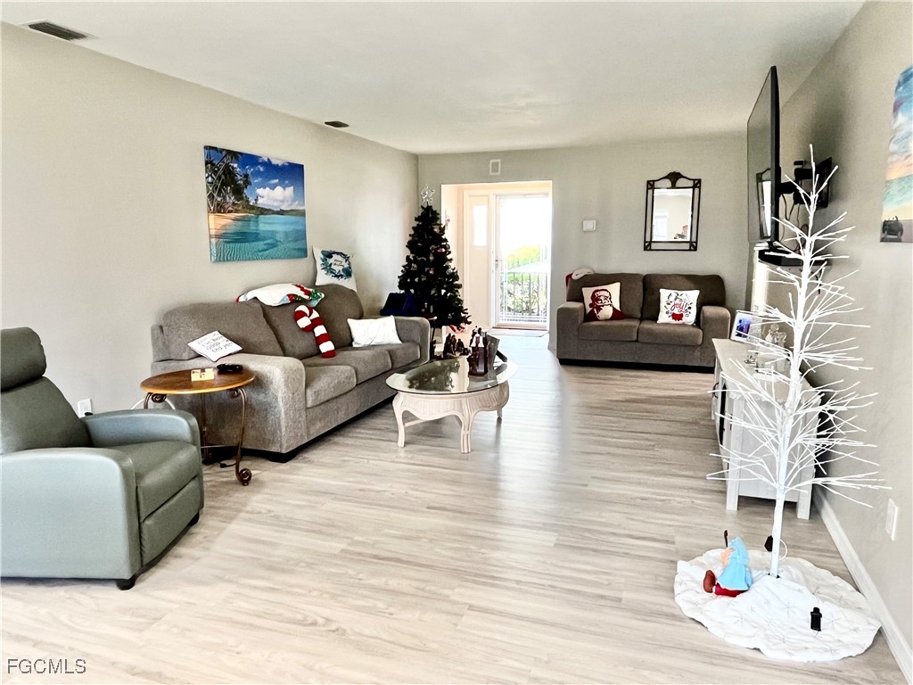 1254 Hazeltine Drive Fort Myers FL 33919 2025024069 image13