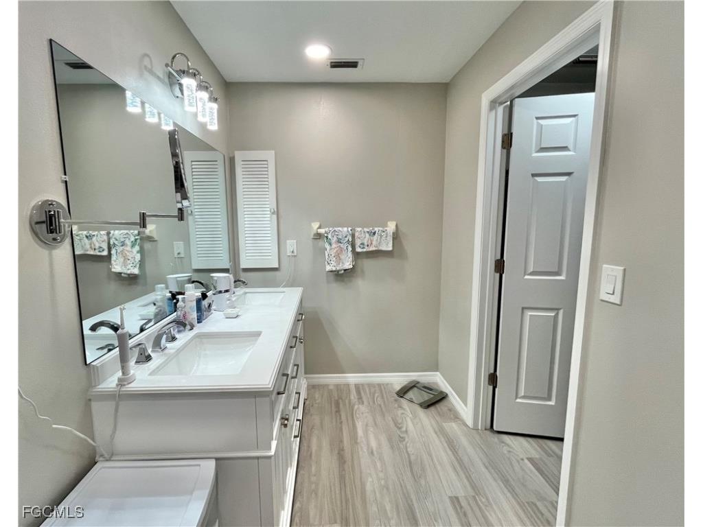 1254 Hazeltine Drive Fort Myers FL 33919 2025024069 image23