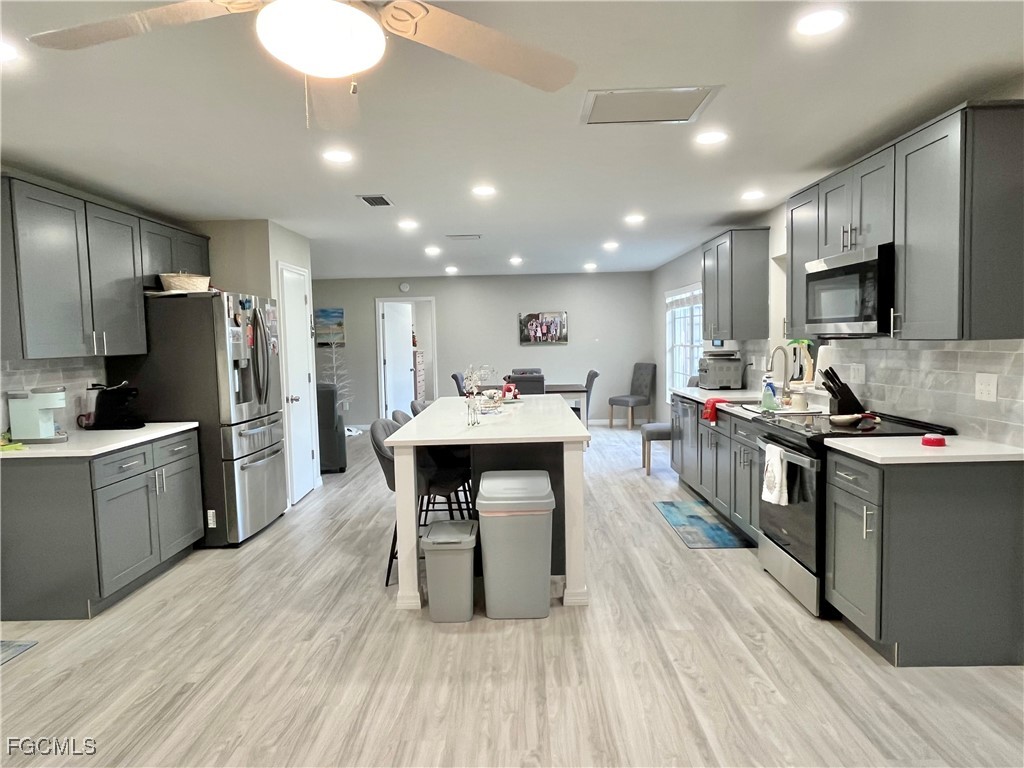 1254 Hazeltine Drive Fort Myers FL 33919 2025024069 image6