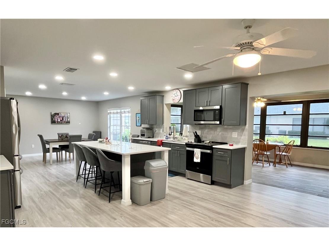 1254 Hazeltine Drive Fort Myers FL 33919 2025024069 image8