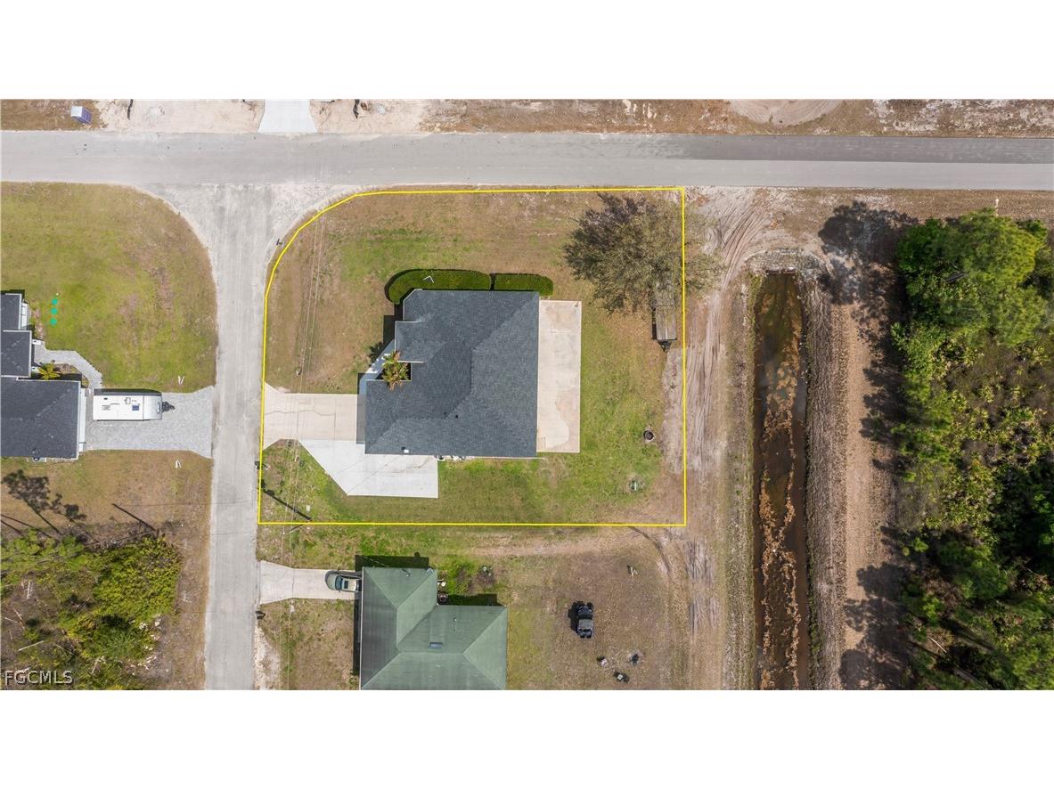 1256 Edna Street E Lehigh Acres FL 33974 2026013173 image4