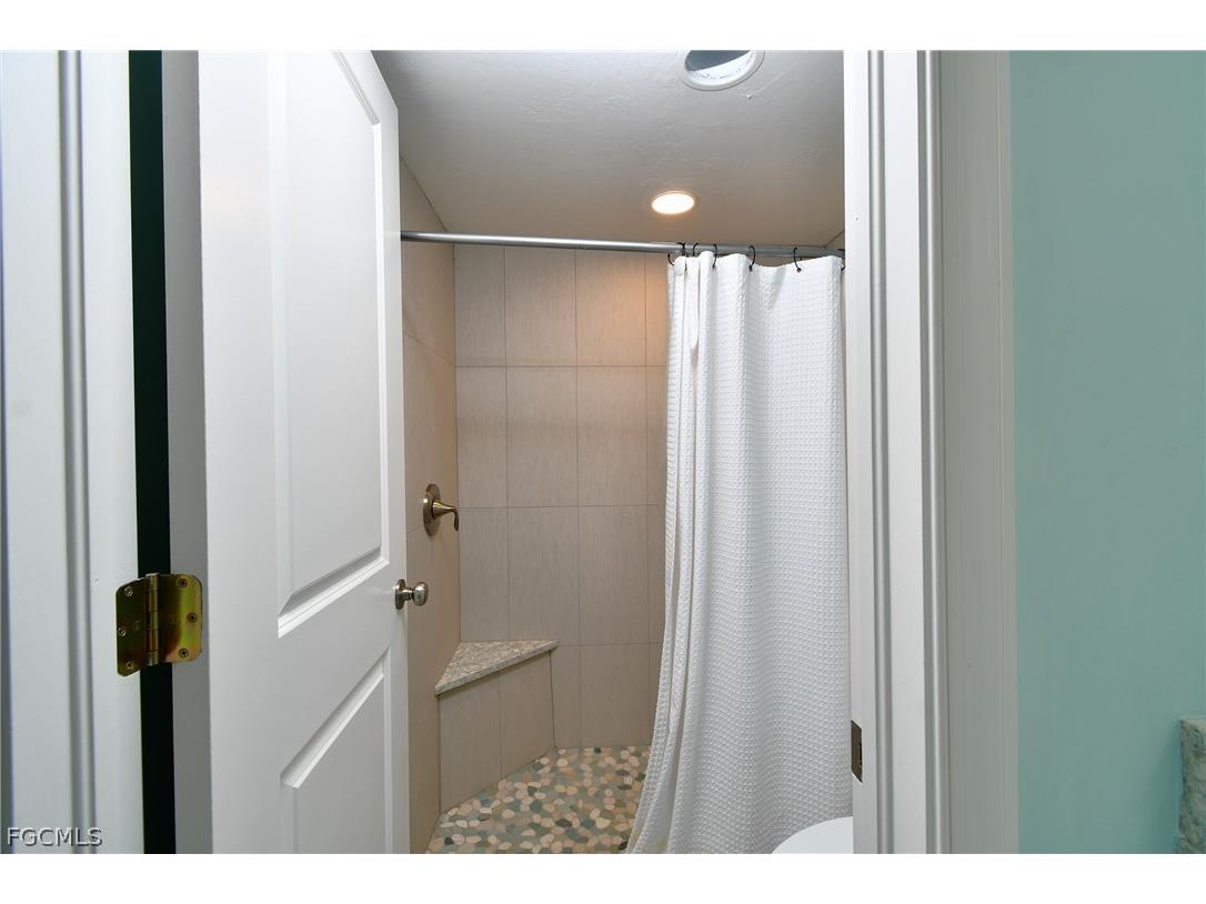 12561 Kelly Sands Way #6 Fort Myers FL 33908 2026013428 image11