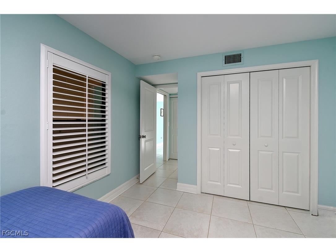 12561 Kelly Sands Way #6 Fort Myers FL 33908 2026013428 image13